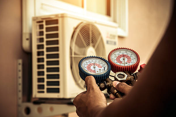 Professional Hvac Installation technician working in Mohnton, PA